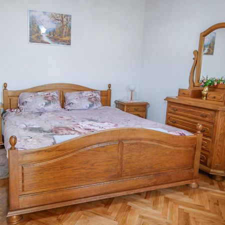 Apartman Marta I Soba Maja Gradiste Bagian luar foto