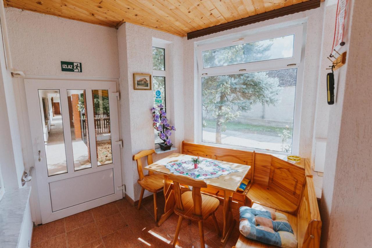 Apartman Marta I Soba Maja Gradiste Bagian luar foto