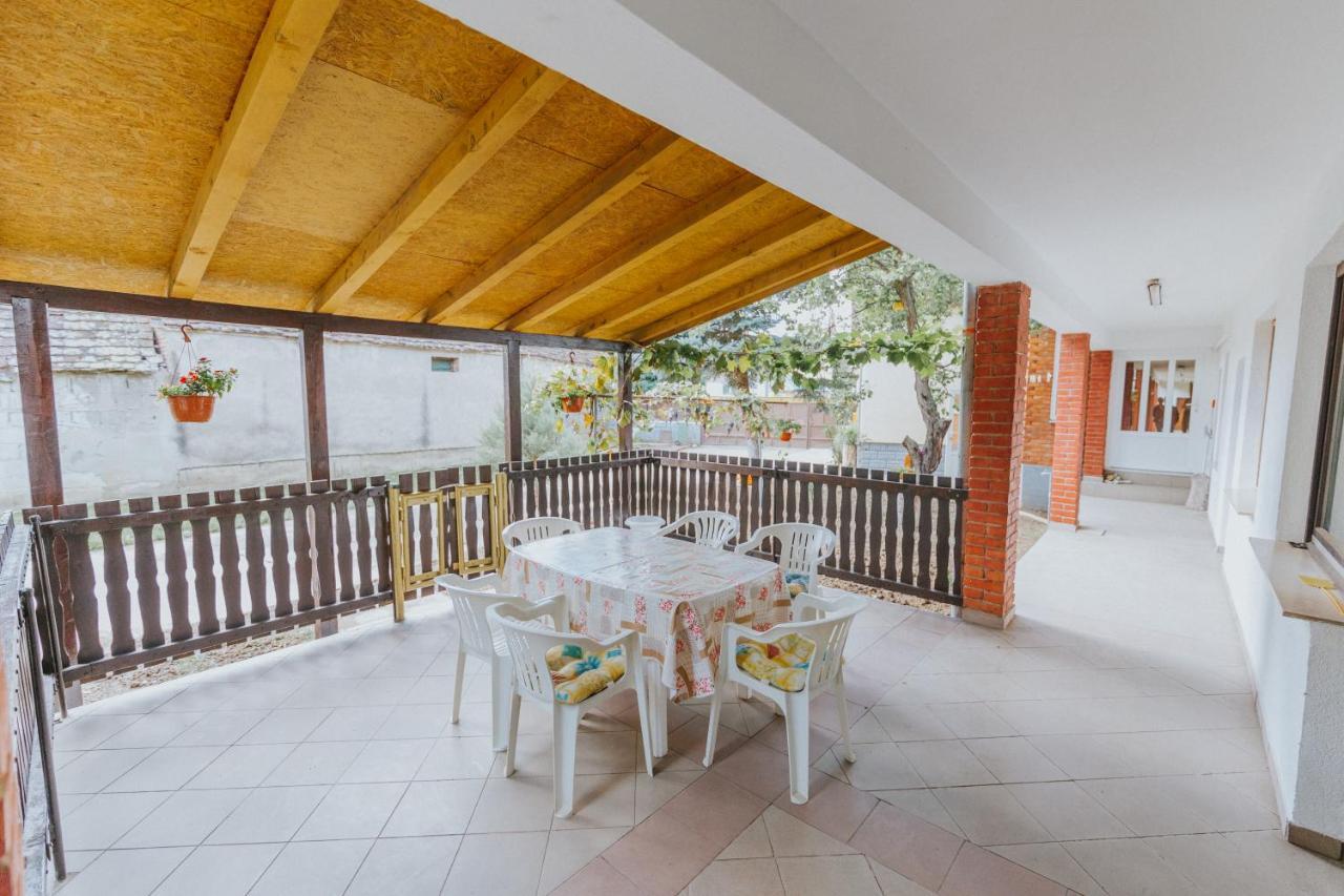 Apartman Marta I Soba Maja Gradiste Bagian luar foto