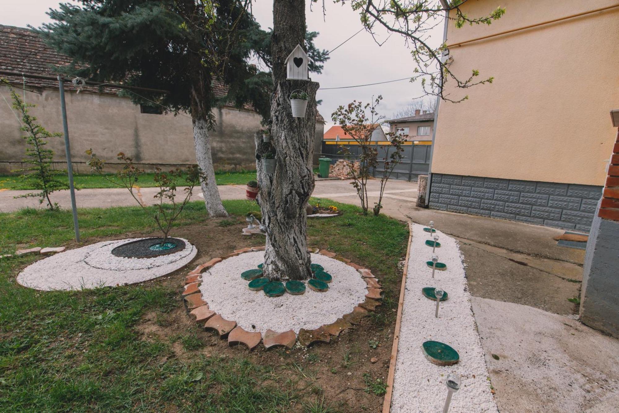 Apartman Marta I Soba Maja Gradiste Bagian luar foto