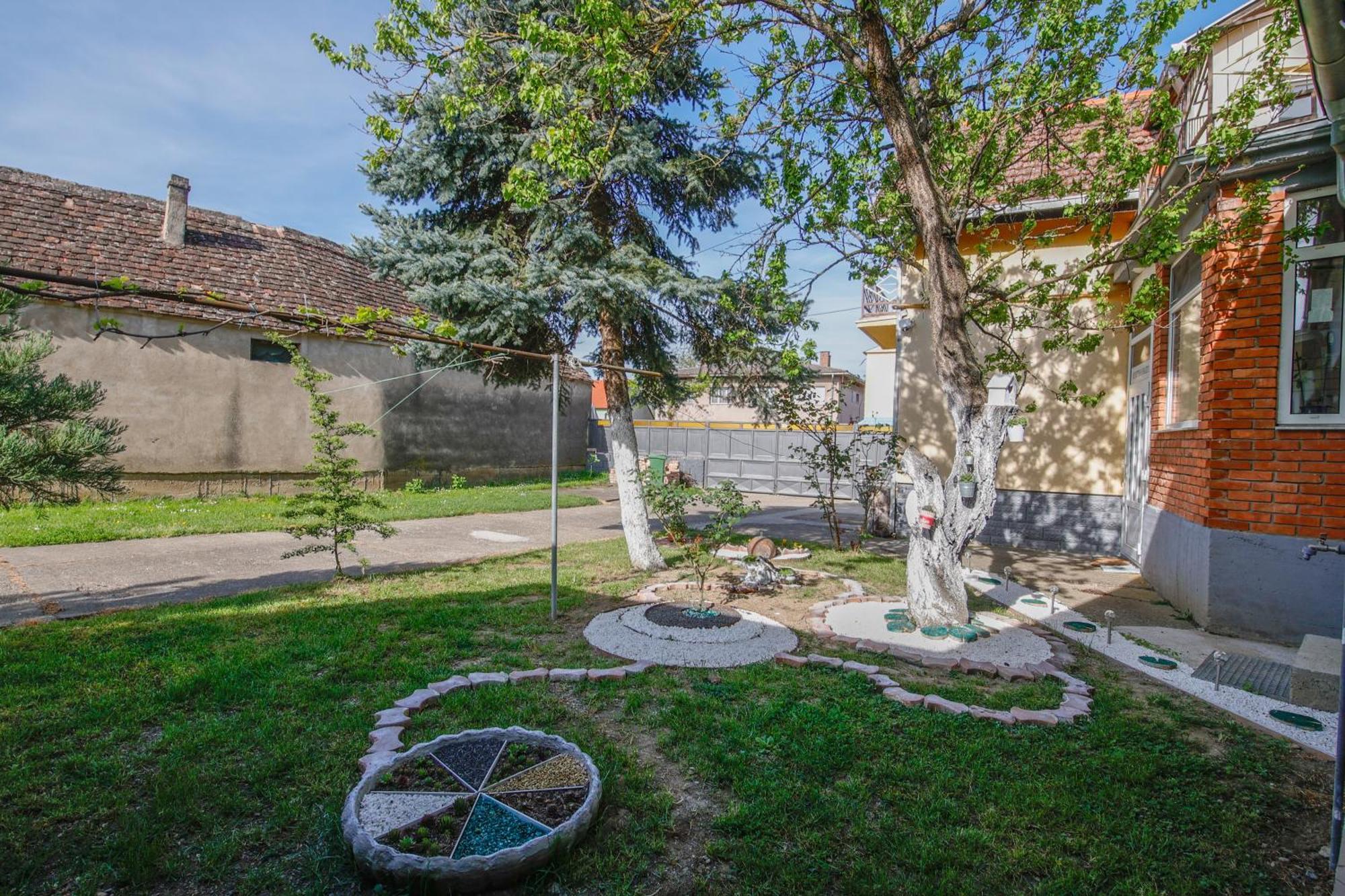 Apartman Marta I Soba Maja Gradiste Bagian luar foto